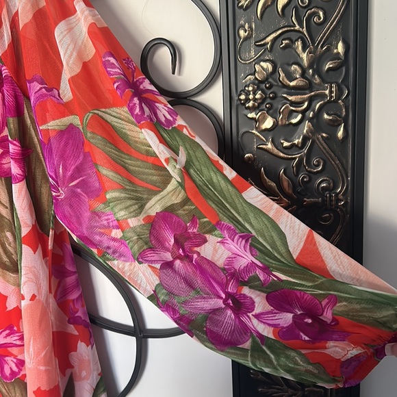 INC flowered cold shoulder top - Picture 3 of 3